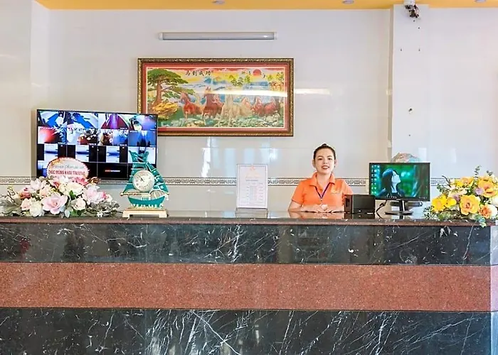 Khách sạn Khach San Ngoc Thuy Lagi 5*
