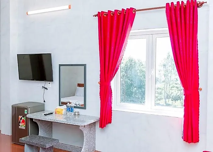 Khach San Ngoc Thuy Lagi 5*