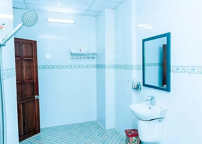 Khách sạn Khach San Ngoc Thuy Lagi